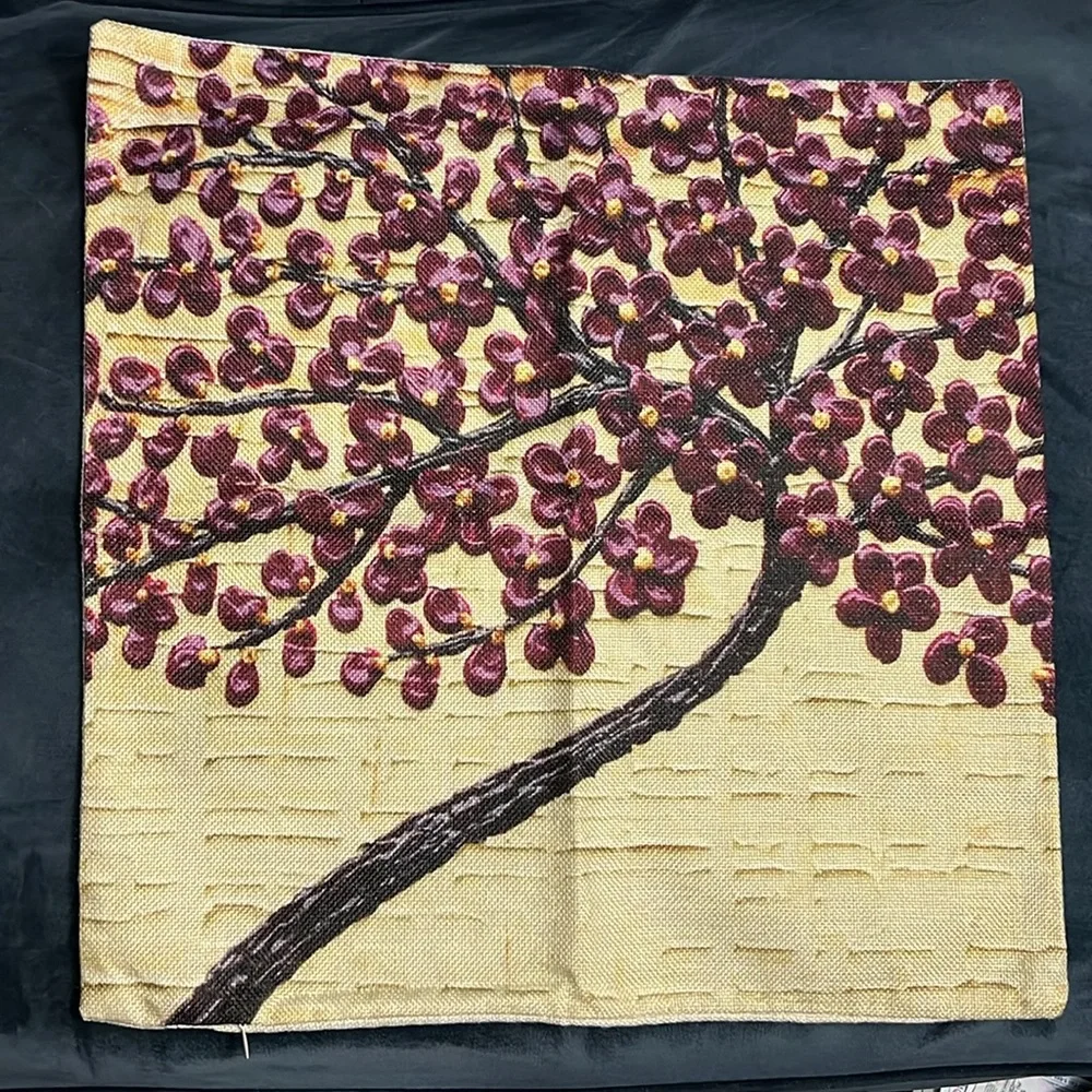 Throw pillow 17x17”